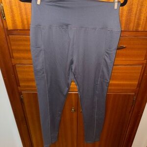 Amazon Women's High-Waist Leggings with Side Pockets - Charcoal Gray
